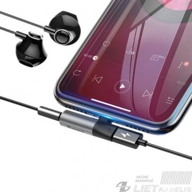 Adapteris IP Lightning kištukas - 3.5mm stereo lizdas, su krovimo galimybe sidabrinis/juodas BASEUS 2